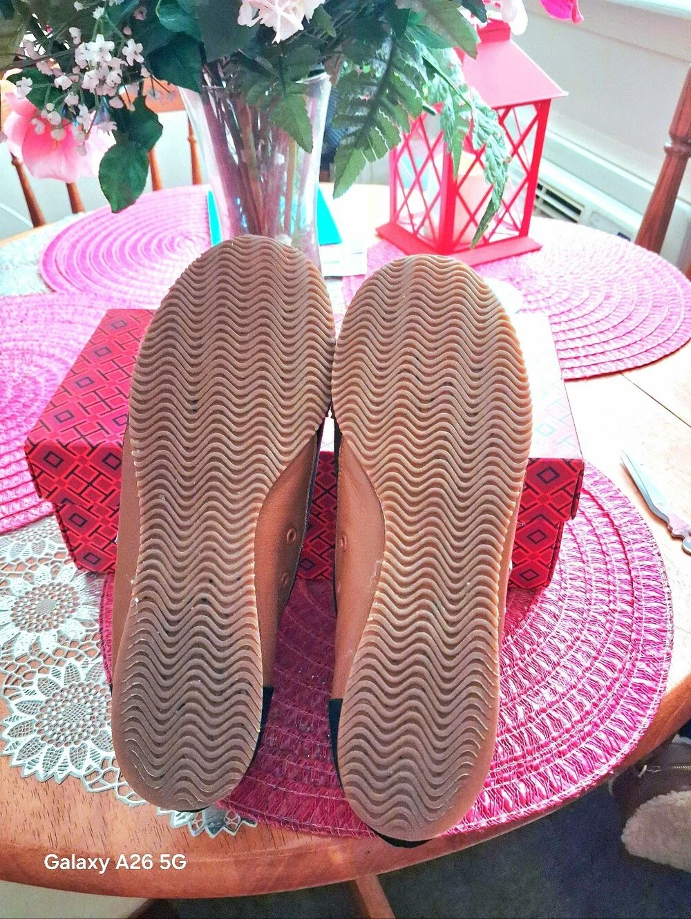 Tory Burch absolute excellent